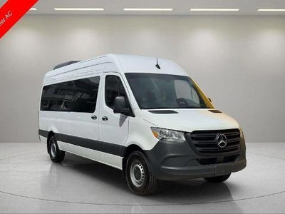 2025 Mercedes-Benz Sprinter 2500 3DR 170 In. WB High Roof Passenger Van (2.0L I4)