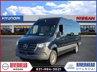 2025 Mercedes-Benz Sprinter 2500 3DR 170 In. WB High Roof Passenger Van (2.0L I4)