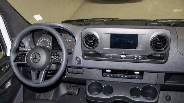 2024 Mercedes-Benz Sprinter 2500
