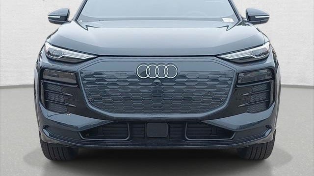 2027 Audi Q6 e-tron quattro Premium