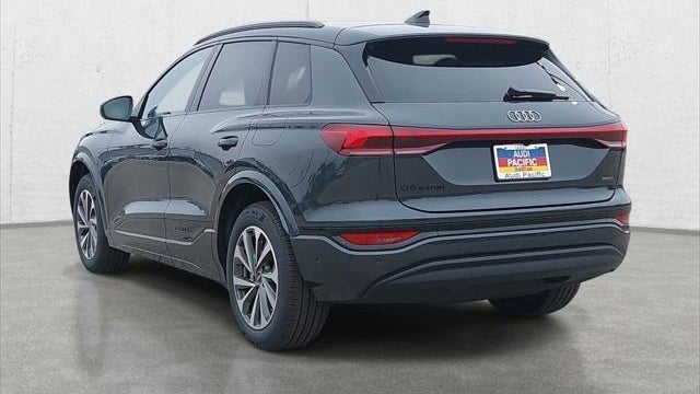 2027 Audi Q6 e-tron quattro Premium