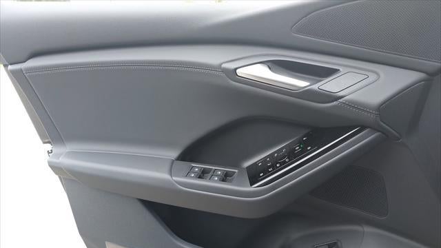 2027 Audi Q6 e-tron quattro Premium