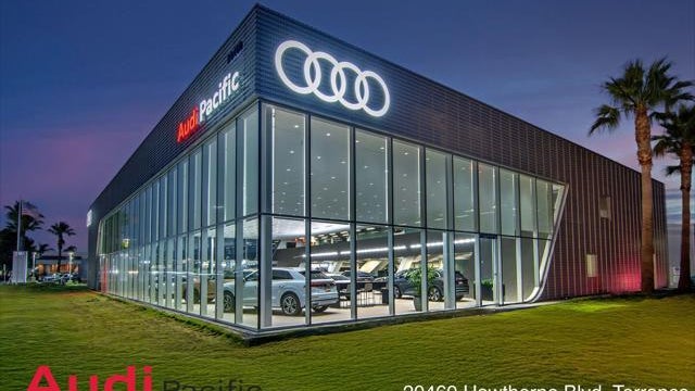 2027 Audi Q6 e-tron quattro Premium