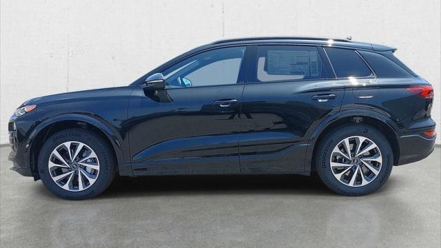 2027 Audi Q6 e-tron quattro Premium