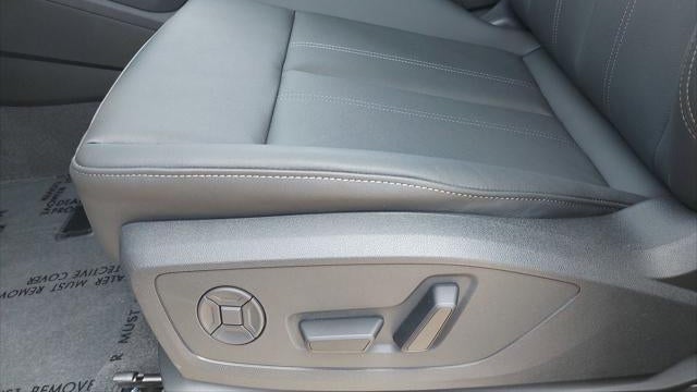 2027 Audi Q6 e-tron quattro Premium
