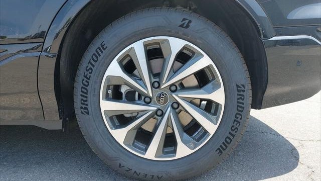 2027 Audi Q6 e-tron quattro Premium