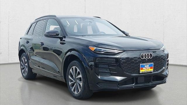 2027 Audi Q6 e-tron quattro Premium