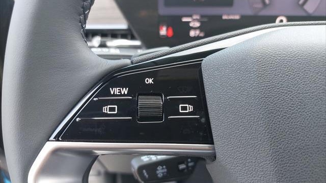 2027 Audi Q6 e-tron quattro Premium
