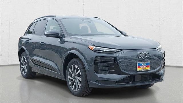 2027 Audi Q6 e-tron quattro Premium