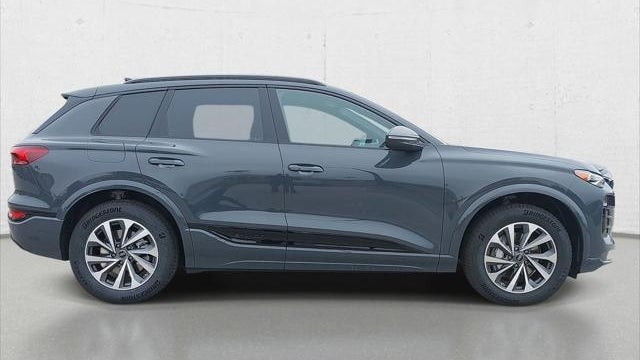 2027 Audi Q6 e-tron quattro Premium