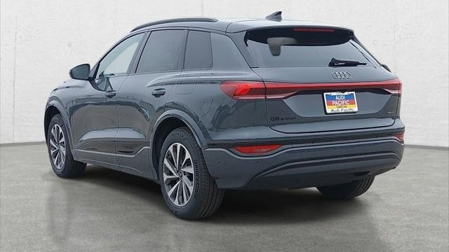 2027 Audi Q6 e-tron quattro Premium