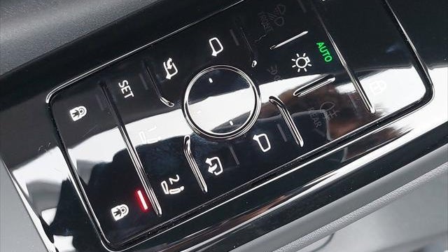 2027 Audi Q6 e-tron quattro Premium