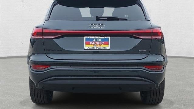 2027 Audi Q6 e-tron quattro Premium