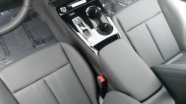 2027 Audi Q6 e-tron quattro Premium