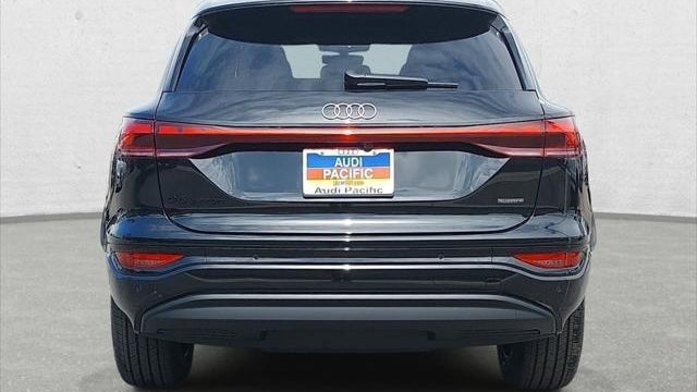 2027 Audi Q6 e-tron quattro Premium