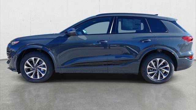 2027 Audi Q6 e-tron quattro Premium