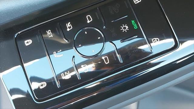2027 Audi Q6 e-tron quattro Premium