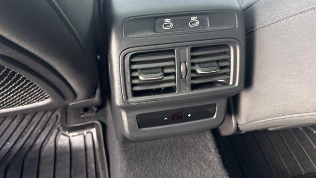 2025 Audi Q5 quattro Premium TFSI