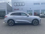 2025 All-new Q5 Thumbnail 3