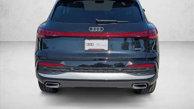 2025 Audi Q5 quattro Premium TFSI