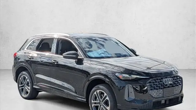 2025 Audi Q5 quattro Premium TFSI