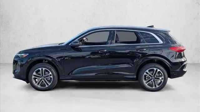 2025 Audi Q5 quattro Premium TFSI