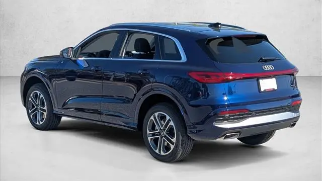 2025 Audi Q5 quattro Premium TFSI