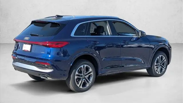 2025 Audi Q5 quattro Premium TFSI