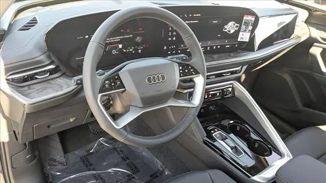 2025 Audi Q5 quattro Premium TFSI