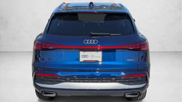 2025 Audi Q5 quattro Premium TFSI
