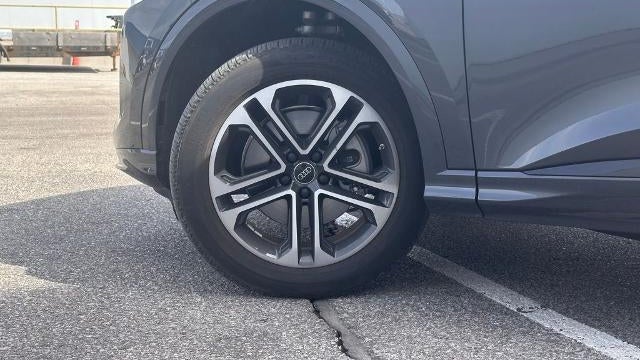 2025 Audi Q5 quattro Premium TFSI