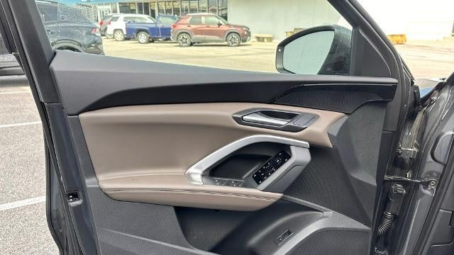 2025 Audi Q5 quattro Premium TFSI