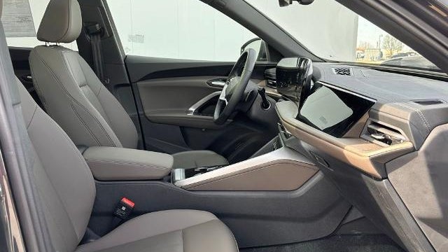 2025 Audi Q5 quattro Premium TFSI