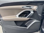 2025 All-new Q5 Thumbnail 14