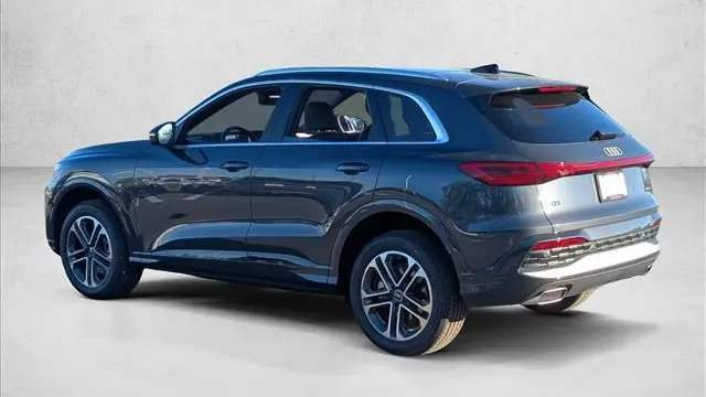 2025 Audi Q5 quattro Premium TFSI