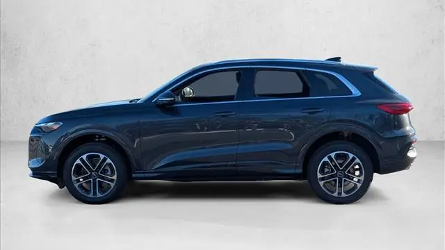 2025 Audi Q5 quattro Premium TFSI