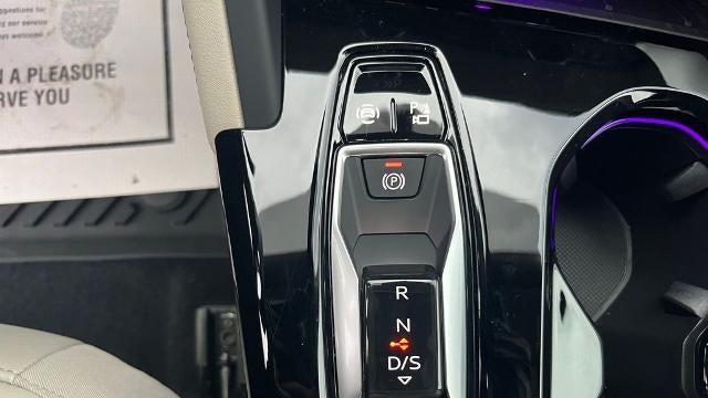 2025 Audi Q5 quattro Premium TFSI
