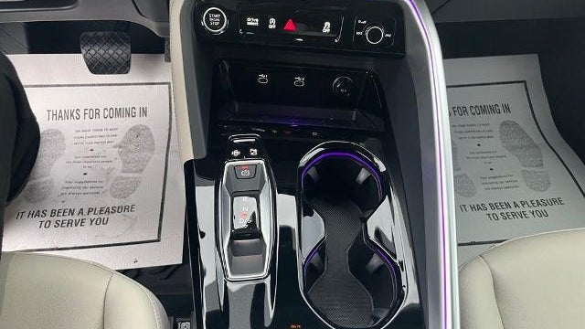 2025 Audi Q5 quattro Premium TFSI