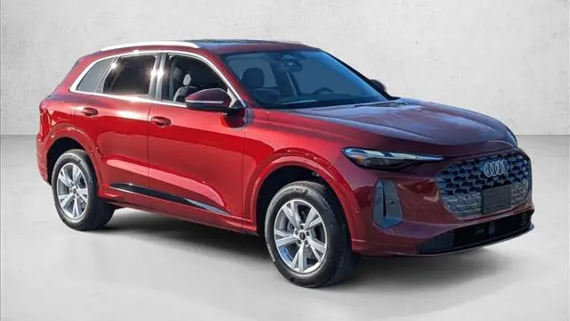 2026 Audi Q5 quattro Premium TFSI