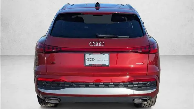 2026 Audi Q5 quattro Premium TFSI