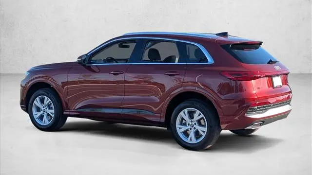 2026 Audi Q5 quattro Premium TFSI
