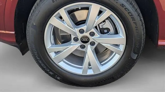 2026 Audi Q5 quattro Premium TFSI