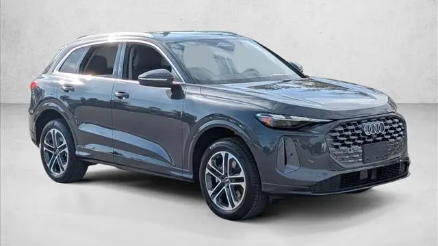 2025 Audi Q5 quattro Premium TFSI