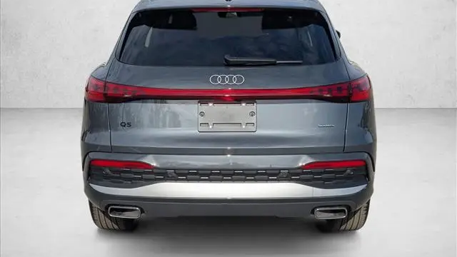 2025 Audi Q5 quattro Premium TFSI