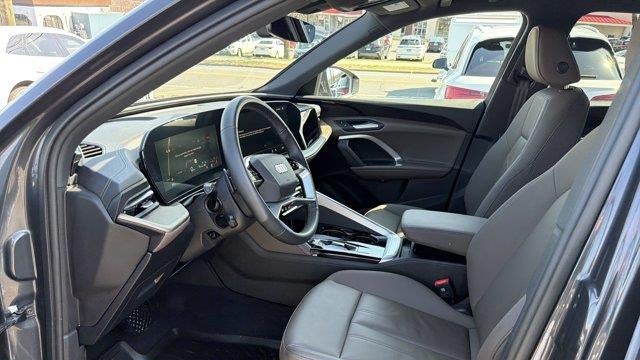 2025 Audi Q5 quattro Premium TFSI