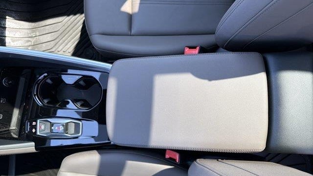 2025 Audi Q5 quattro Premium TFSI