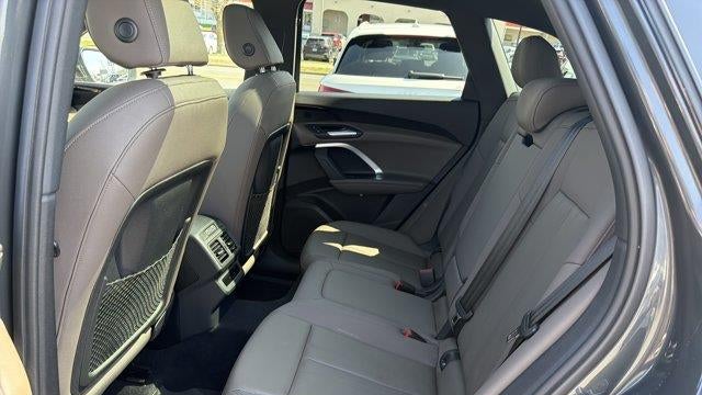 2025 Audi Q5 quattro Premium TFSI