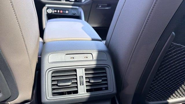 2025 Audi Q5 quattro Premium TFSI