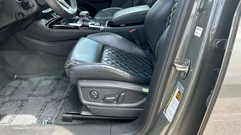 2023 Audi SQ5 Sportback 3.0T quattro Premium Plus