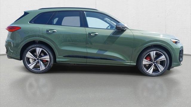 2026 Audi SQ5 quattro Premium Plus TFSI